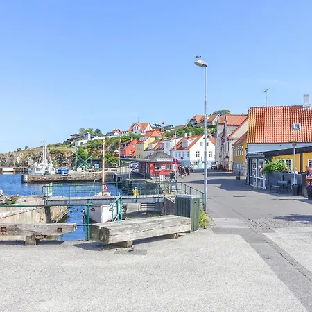2 Bedroom Beautiful In Apartamento Gudhjem